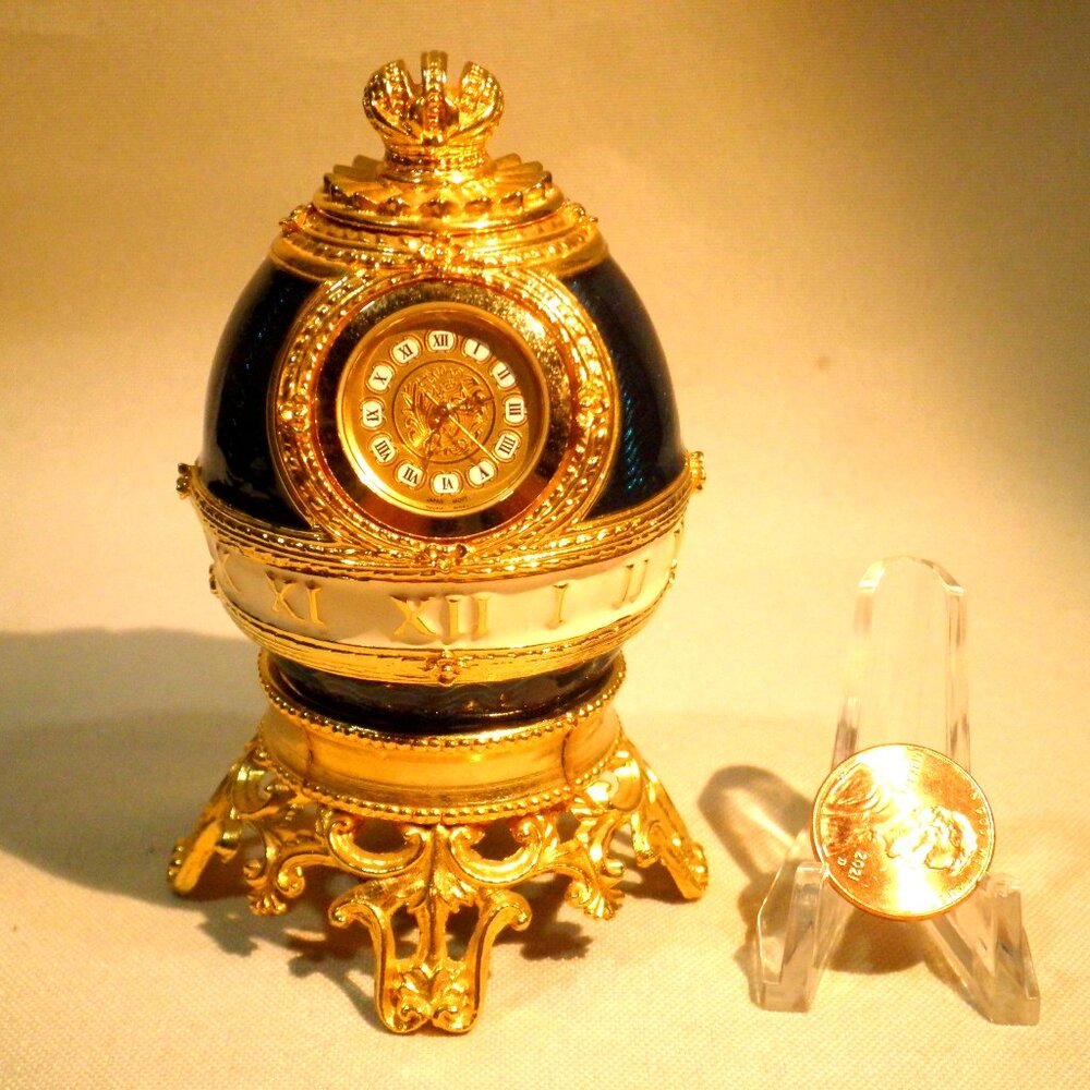 Joan Rivers Imperial Treasure Timepiece EGG with Stand - Works
